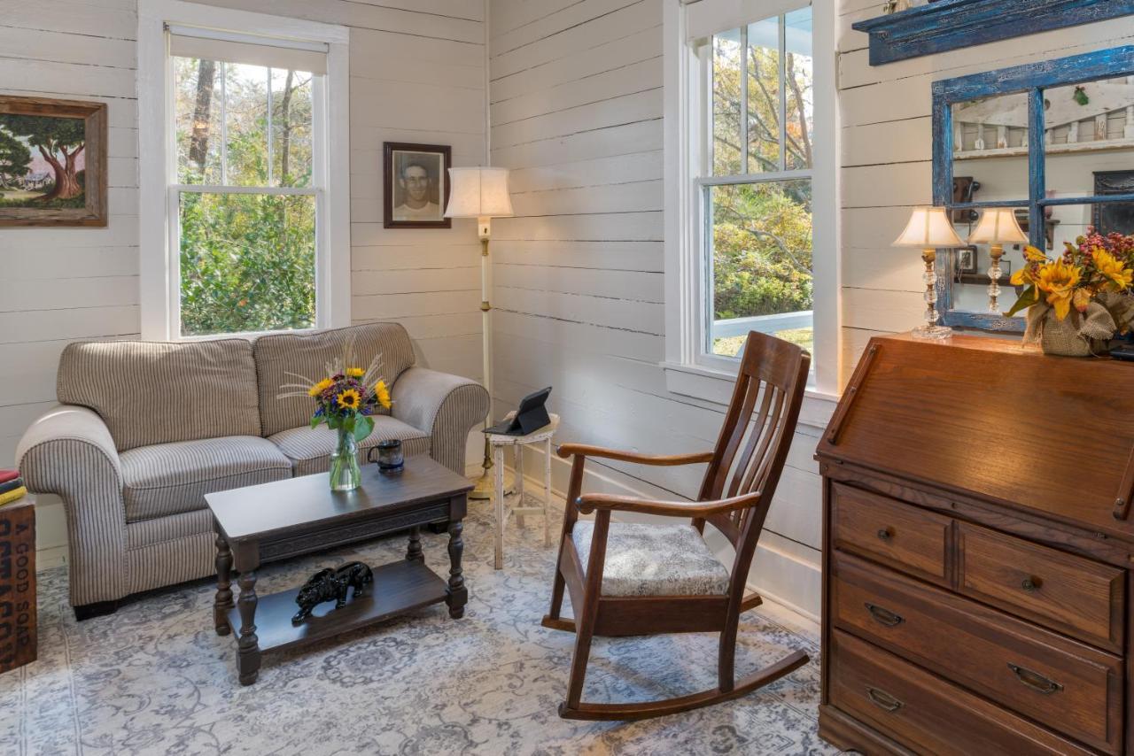 Maison D'Memoire Bed & Breakfast Cottages Rayne Exterior photo